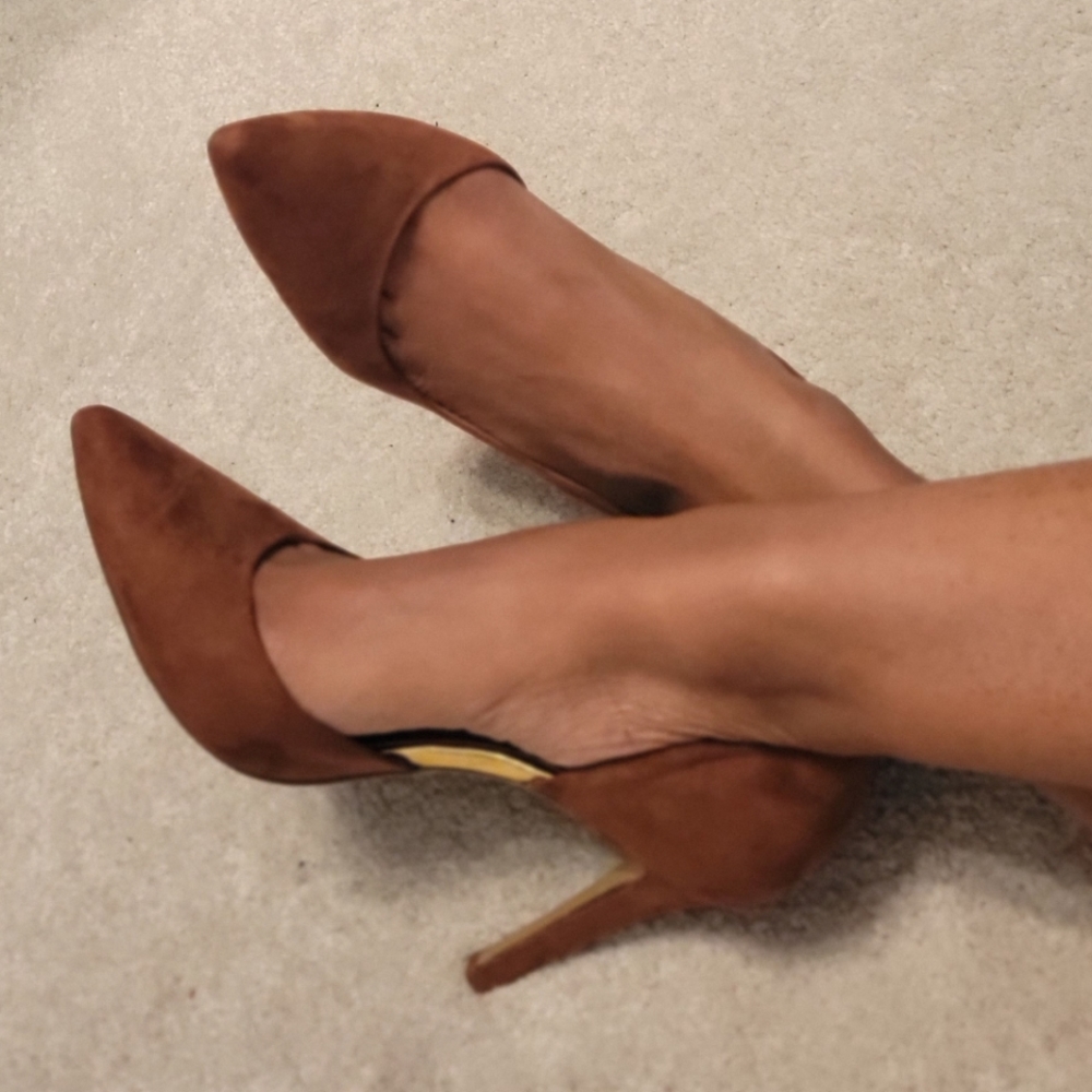 Merona suede pumps